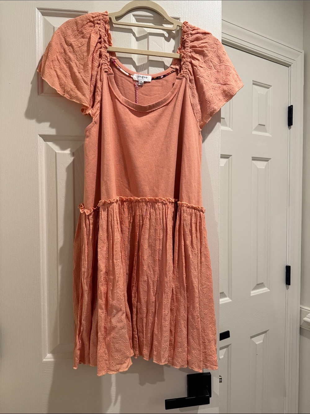 Women’s Umgee' Peach Eyelet Tiered Dress NWT size M